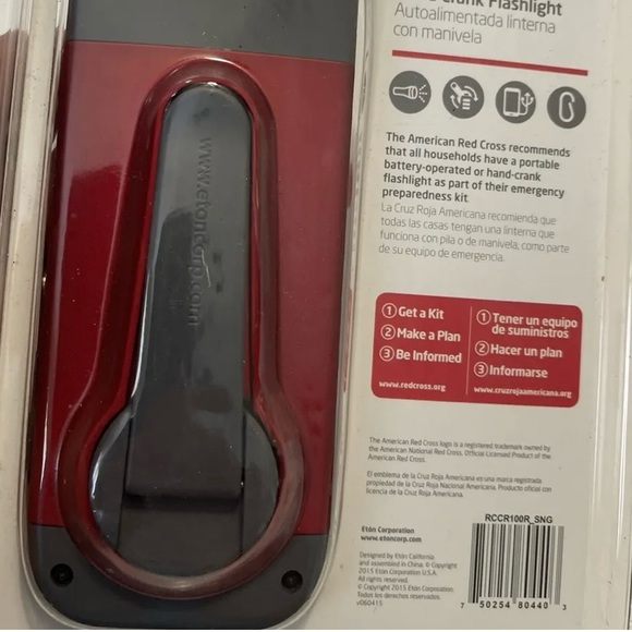Red Cross Emergency Flashlight/Charger -hand crank - Picture 9 of 9